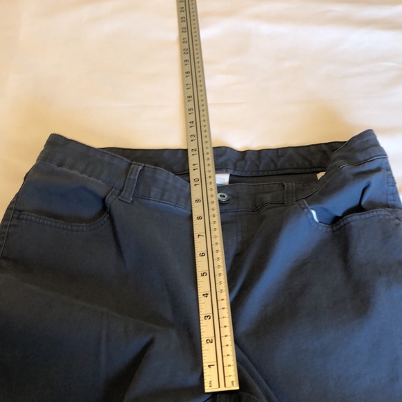 Women’s size 12 regular Columbia blue jeans - Picture 7 of 14